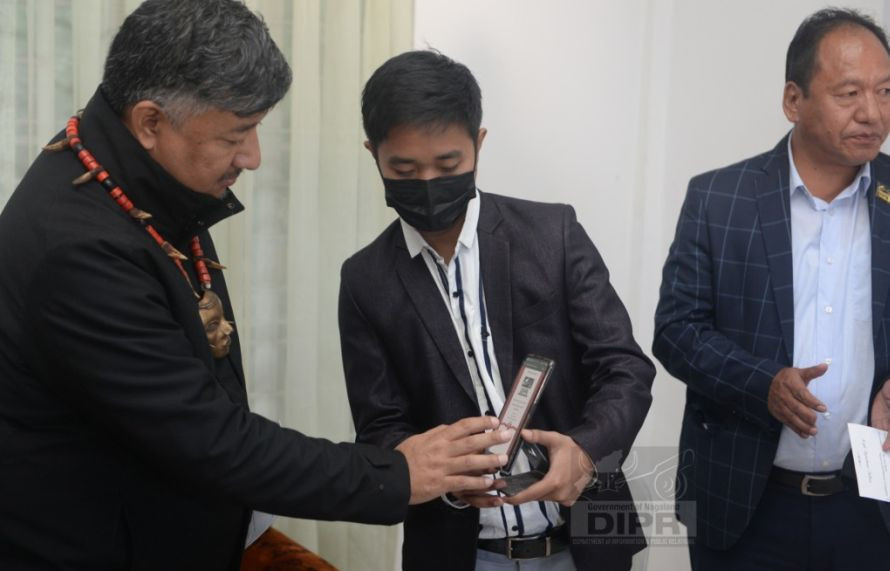 Abu Metha launching ‘DIPR NAGALAND’ Mobile App at the Media Facilitation Centre, Naga Heritage Village, Kisama on December 1. (DIPR Photo) 